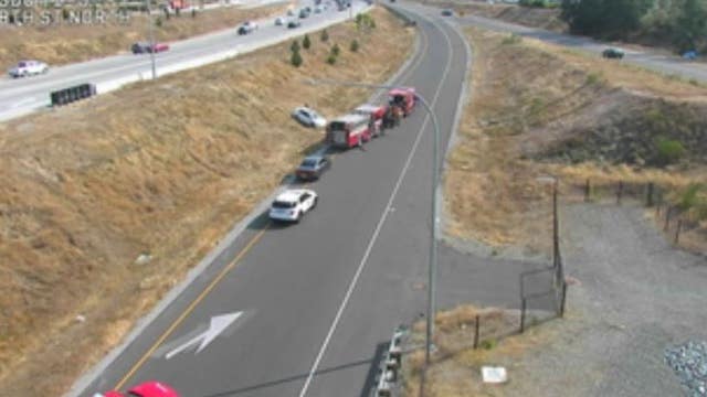 1 person killed in rollover crash on I-5 in Tacoma