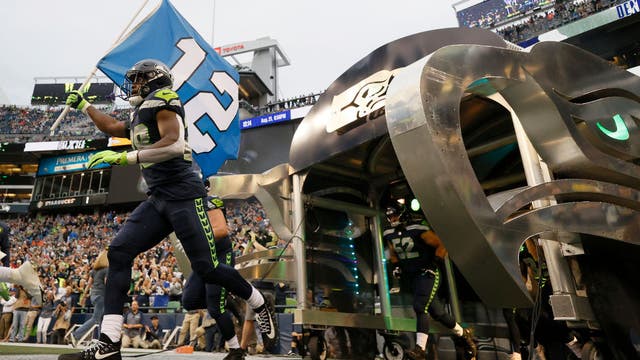 Just A Bit Outside: In-depth look at Seahawks' preseason, plus Sounders goalkeeper Stefan Frei