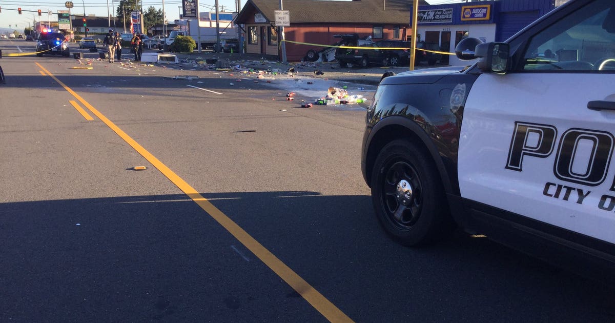 1 killed in Everett crash | FOX 13 Seattle