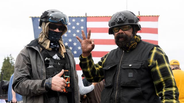 Portland mayor: Keeping police away from protest a mistake