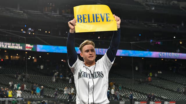 Contending Mariners win for 10th time in 11 games; A's out