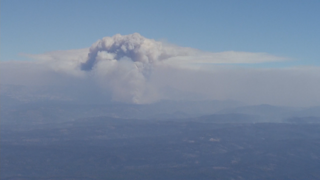 Thick smoke from Caldor Fire envelops South Lake Tahoe
