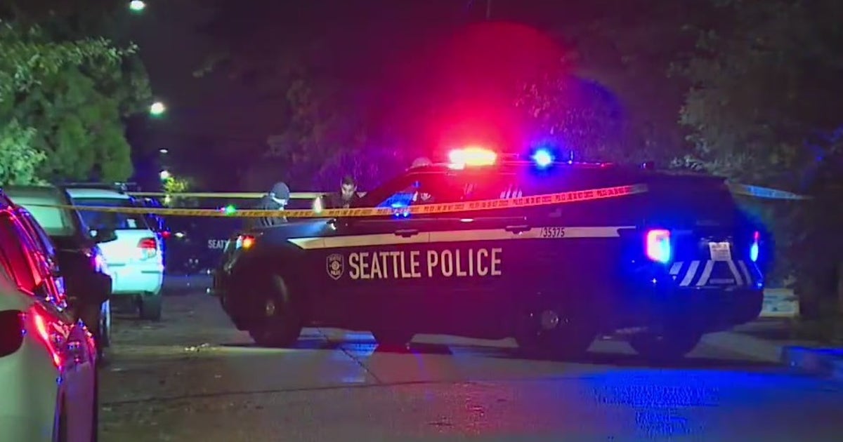 Man shot during robbery in U-District | FOX 13 Seattle