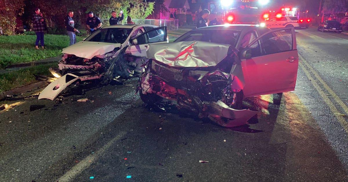 Three injured in multi-car crash in Tacoma | FOX 13 Seattle