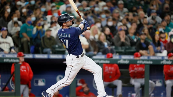 Mariners outfielder Mitch Haniger tests positive for COVID after home opener