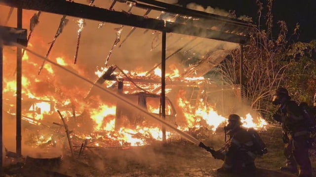 Fire rips through garage, destroys Tacoma home