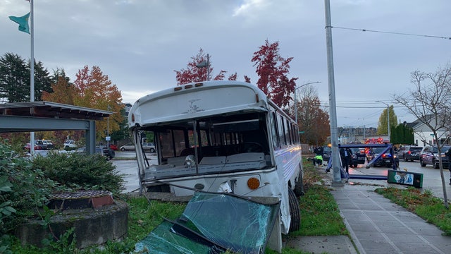 Police: Suspect steals empty school bus, hits several cars in multiple Seattle neighborhoods