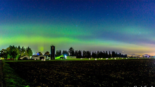 Strong solar flare may trigger Northern Lights sightings around Seattle Saturday night