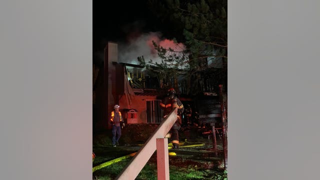 Families displaced after apartment complex fire in Renton