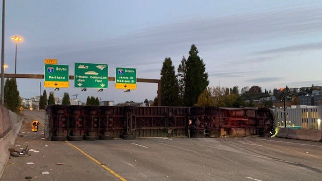 I-90 reopens in Seattle after semi rollover snarls morning commute