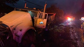 SR 530 reopens after semi crashes into ditch near Arlington