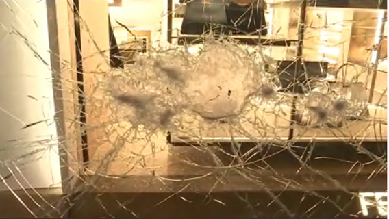 Looters and vandals strike San Francisco's Union Square