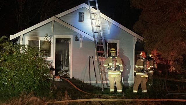 2 hospitalized after Fall City house fire