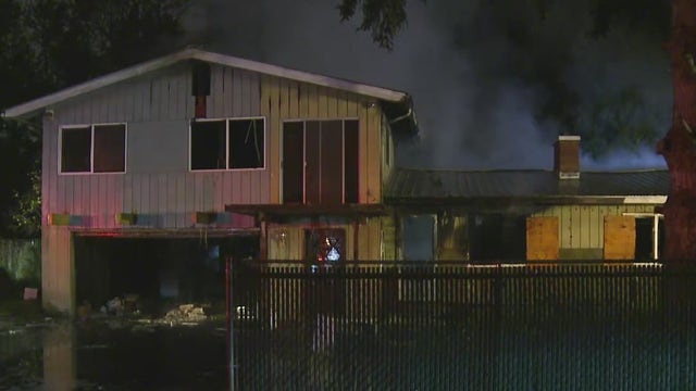 Crews knock down fire at abandoned house in Fife