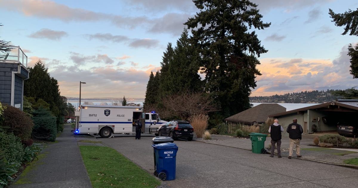 Seattle police find dead body in stolen car | FOX 13 Seattle