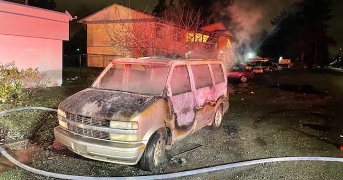 1 killed, 2 hurt when van catches fire in Lakewood | FOX 13 Seattle