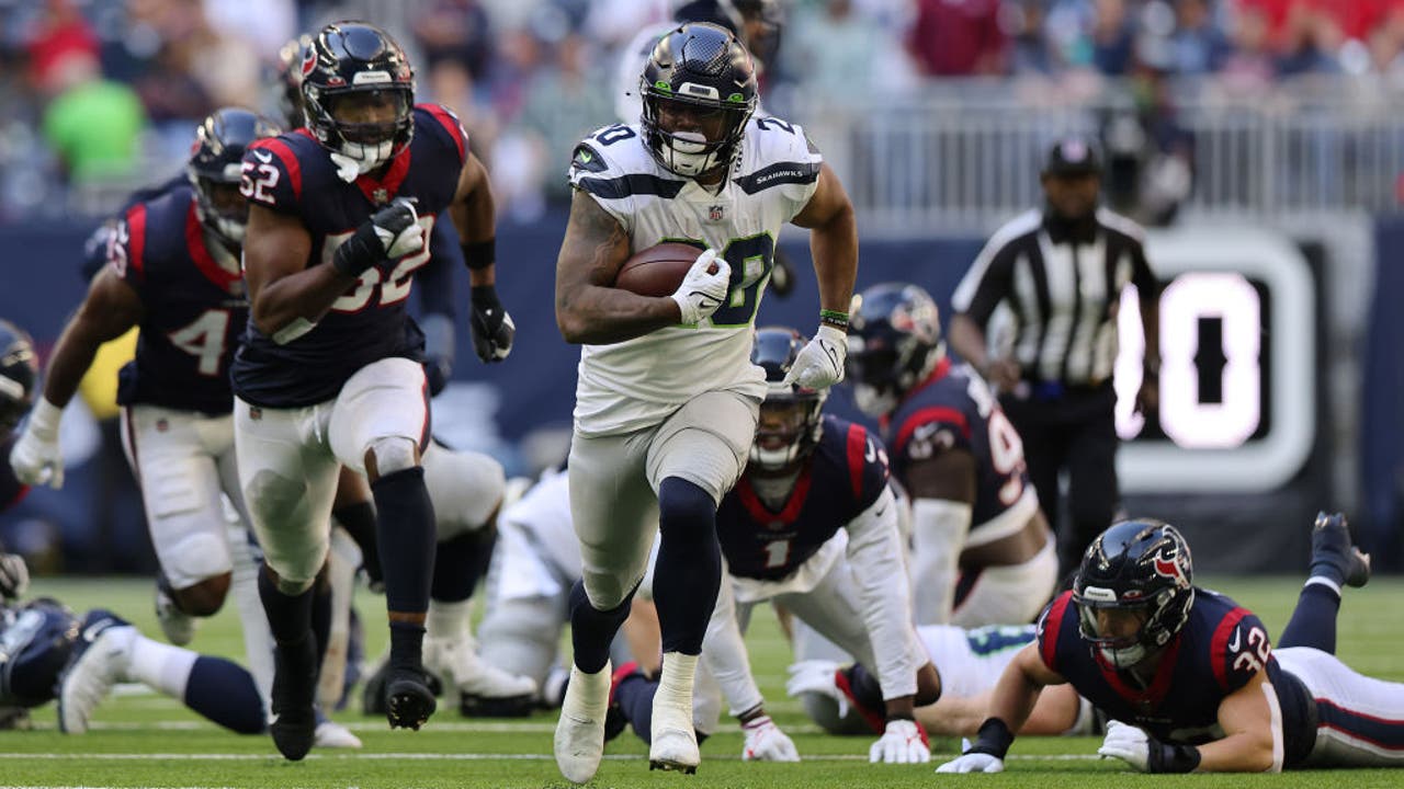 Seahawks pull away in the second half to beat Texans 33-13 in