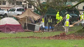 Crews clear out Green Lake homeless encampment