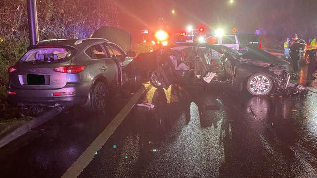 Police investigating deadly crash in Renton