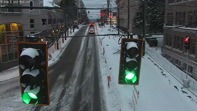 City of Seattle urges residents to stay home, clear sidewalks