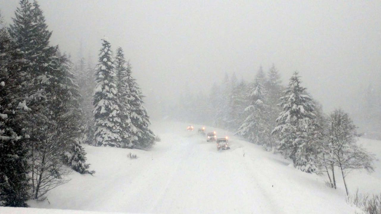 Snoqualmie Pass Sees Most Snowfall In 20 Years | FOX 13 Seattle