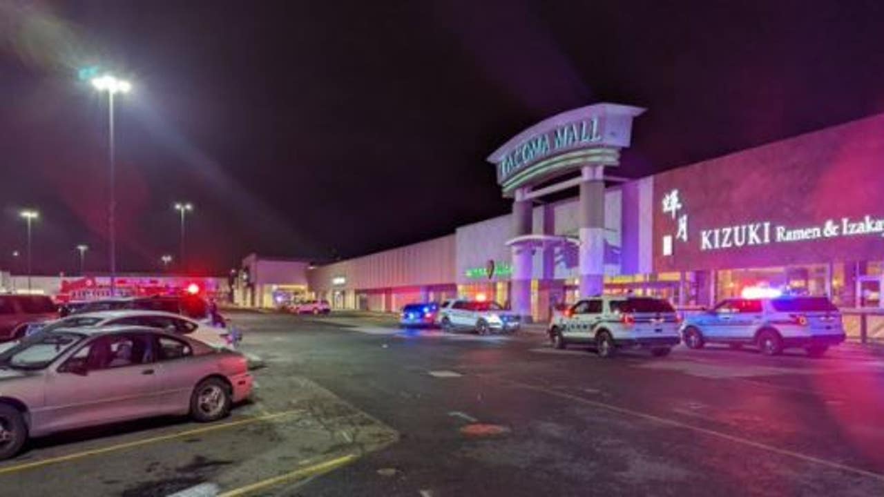 Man hospitalized after shooting outside Mall