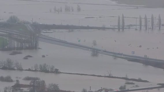 I-5 in Lewis County reopens after closure due to flooding