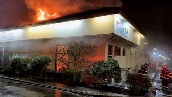 Redmond man accused of arson after strip mall fire destroys 2 businesses, damages 3 others