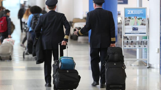 United, Spirit airlines to temporarily increase pay for pilots