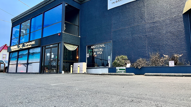 'Even as a joke, it's not funny'; Lynnwood bar in hot water over viral post