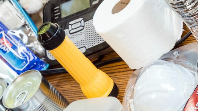 How to build an emergency kit