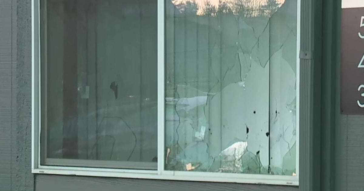 Woman shot while sleeping in Parkland apartment | FOX 13 Seattle