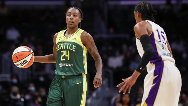 Jewell Loyd staying with Seattle Storm