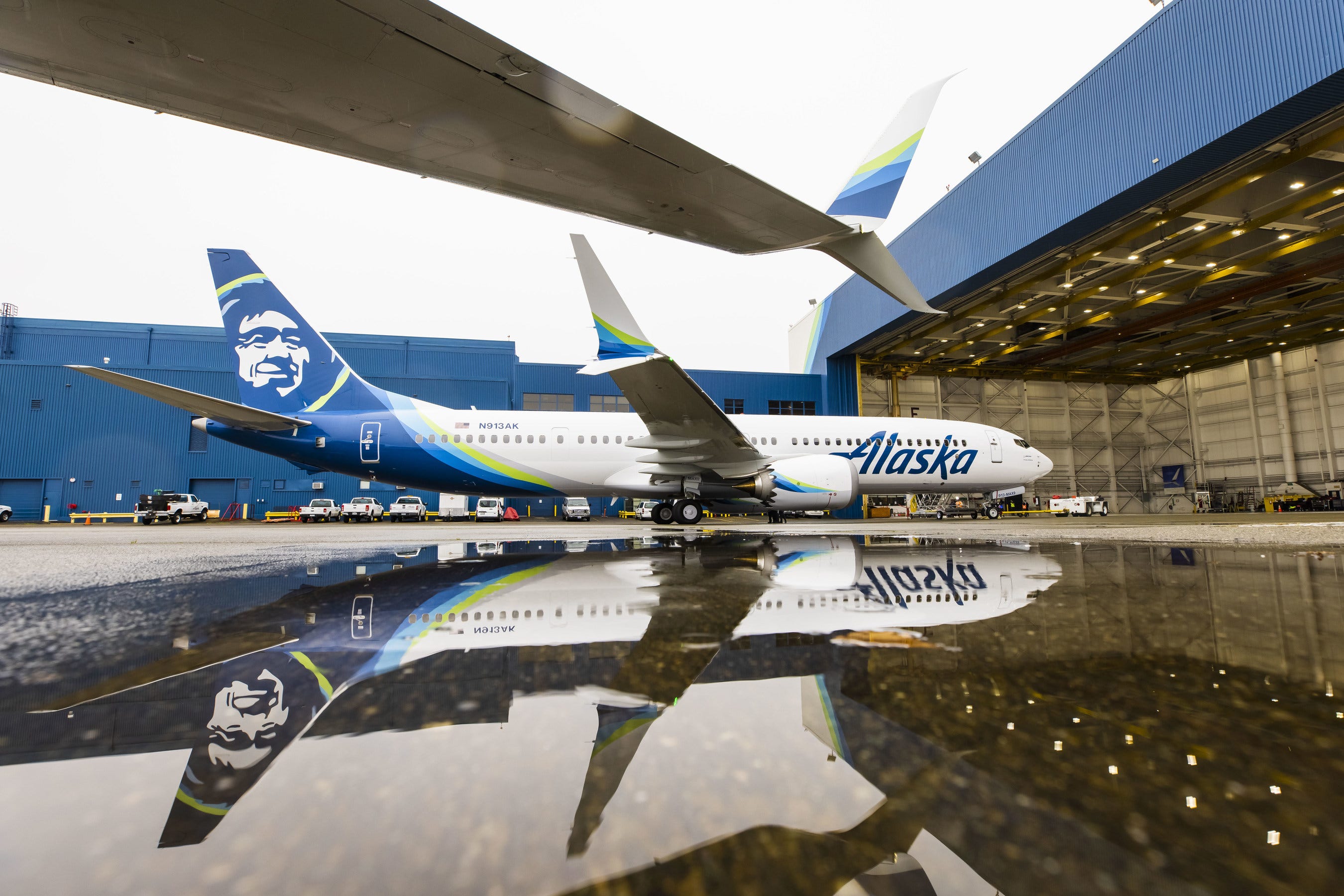 In Spirit's wake, Alaska Airlines offers reciprocal travel, US job opportunities