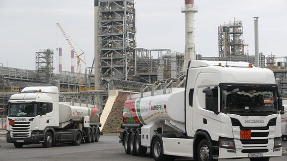 What does a US ban on Russian oil accomplish?