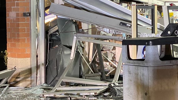 Police: Suspects tried to steal ATM after backing into Renton Walgreens