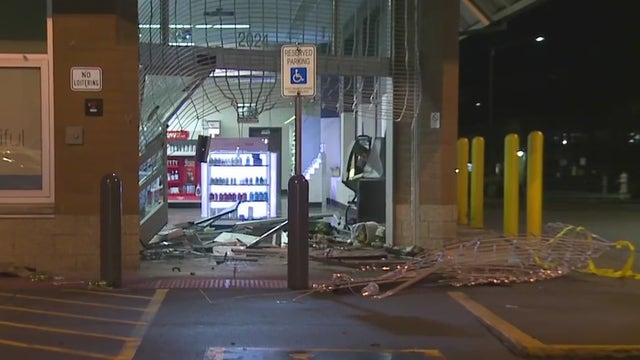 Suspects ram truck into Tacoma Walgreens, break into ATM