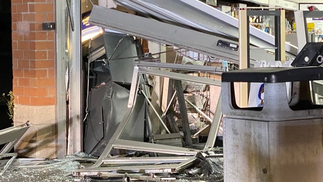 Police: Suspects tried to steal ATM after backing into Renton Walgreens