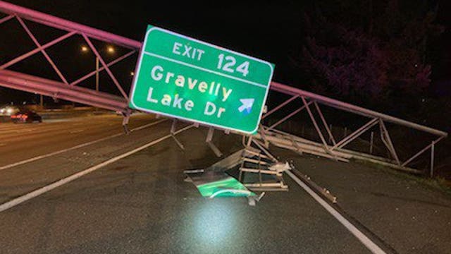 Highway sign collapses on I-5 in Lakewood after crash