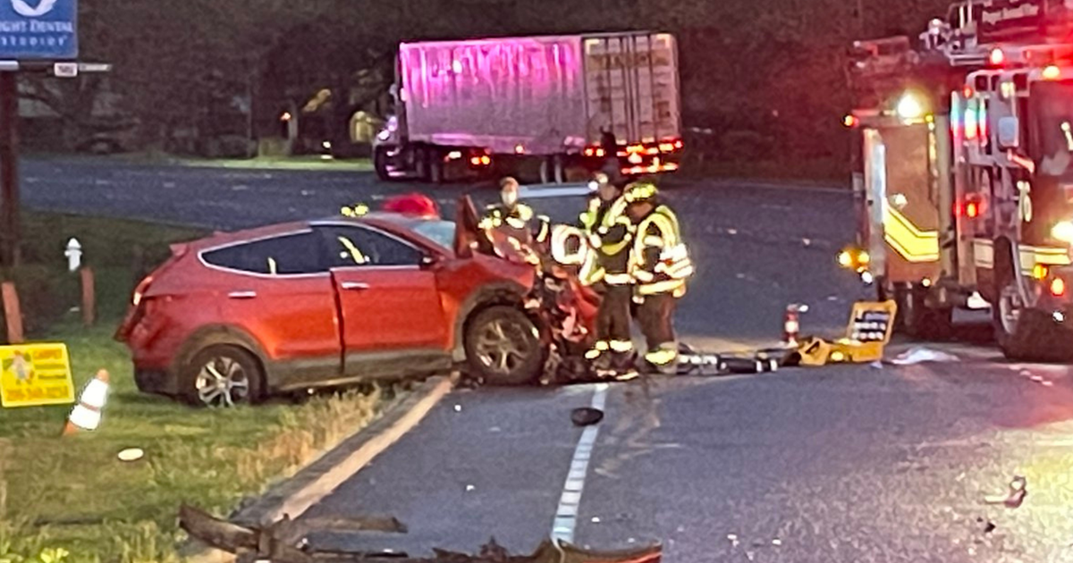 1 killed, 1 injured in Tukwila head-on crash | FOX 13 Seattle