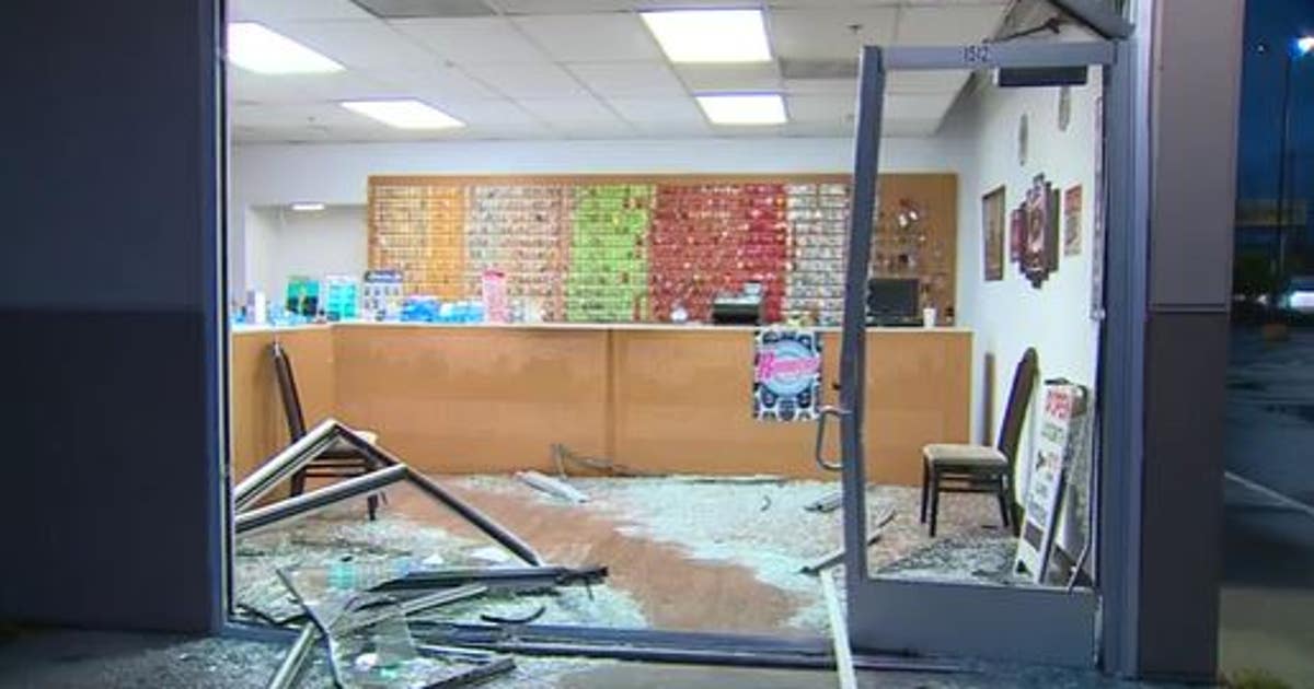 Fife locksmith shop damaged during smash-and-grab robbery | FOX 13 Seattle
