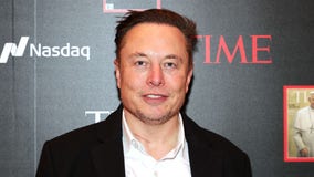 Elon Musk offers to buy 100% of Twitter for $43 billion