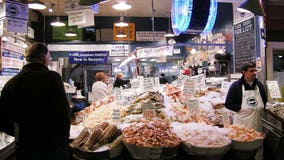 Senators push USDA to buy more West Coast-produced seafood