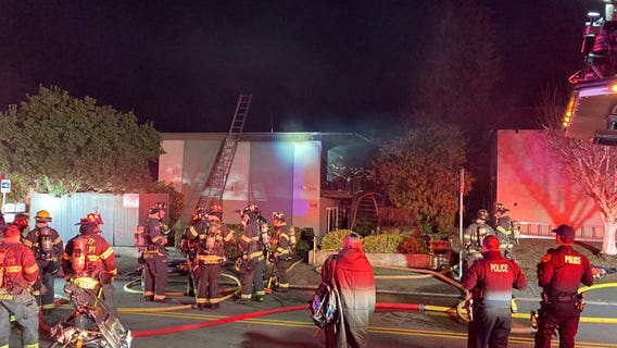 1 hospitalized after Everett apartment fire