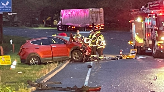 1 killed, 1 injured in Tukwila head-on crash