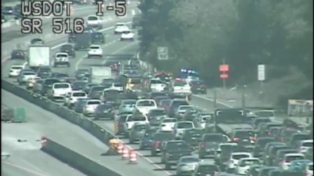 One killed in deadly crash on I-5 in Kent