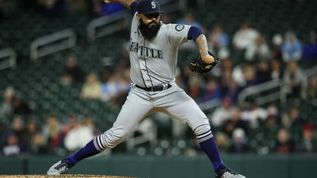 Mariners place Sergio Romo on 10-day IL, call up RHP Matt Koch