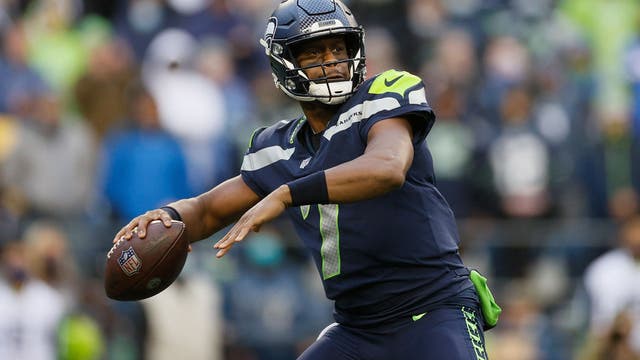 Seahawks announce re-signing of Geno Smith, eight restricted free agents