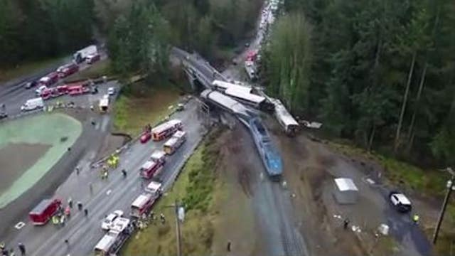 Amtrak settles with ex-engineer in 2017 Washington crash