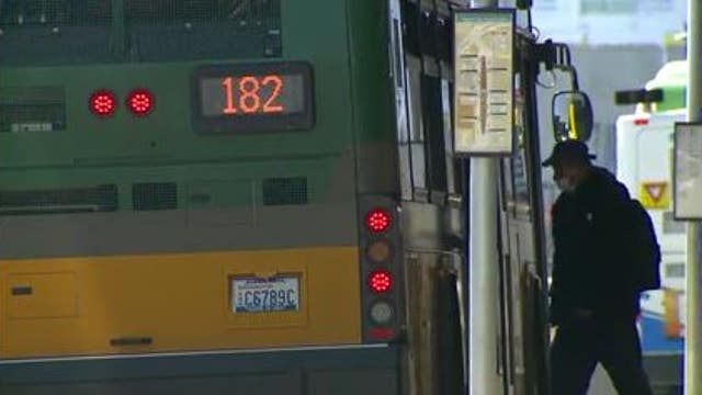 Masks recommended but no longer required on King County Metro